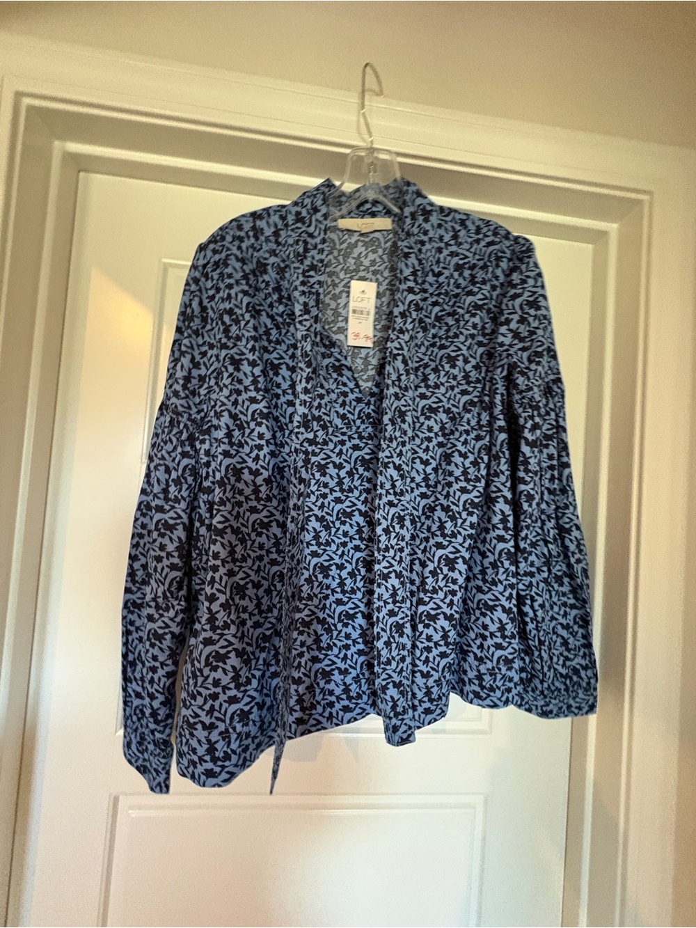 LOFT Blue Floral V-Neck pullover Front Top